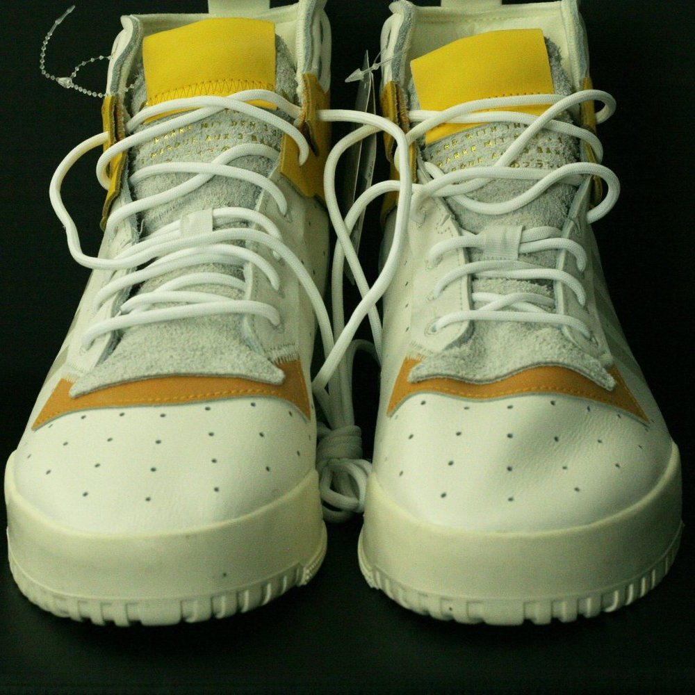 NWT Adidas Rivalry Rm Triple White F34144 Basketball size 13